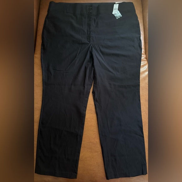 Lane Bryant Tighter Tummy High-Rise Straight 4-Season Pant Black NWT Sz 28 - Picture 5 of 9